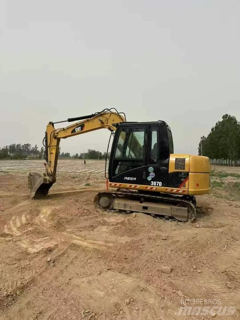 CAT 307d Pelle sur chenilles