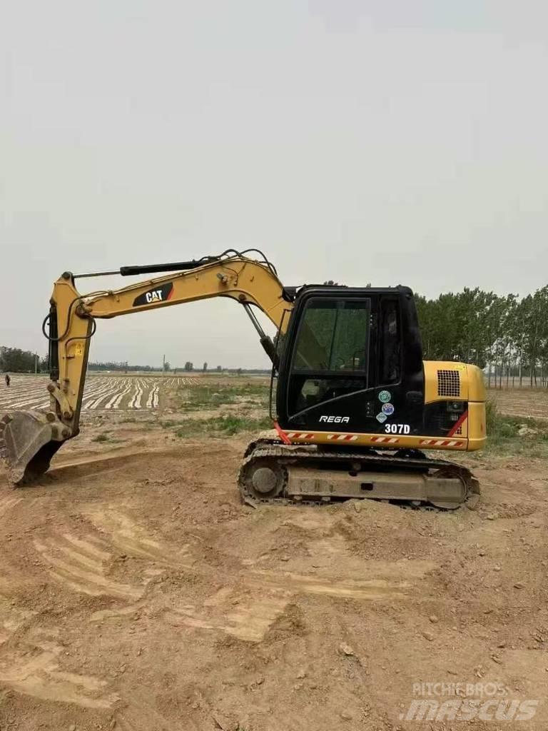 CAT 307d Pelle sur chenilles