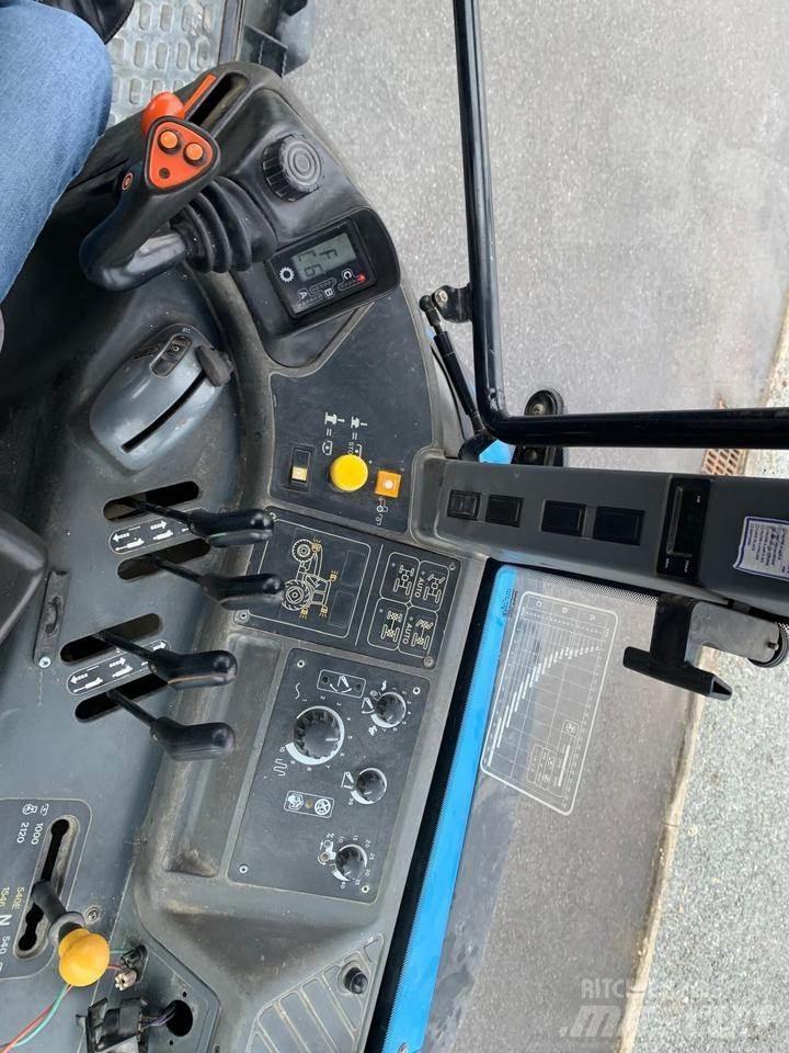 New Holland TM150 Tracteur