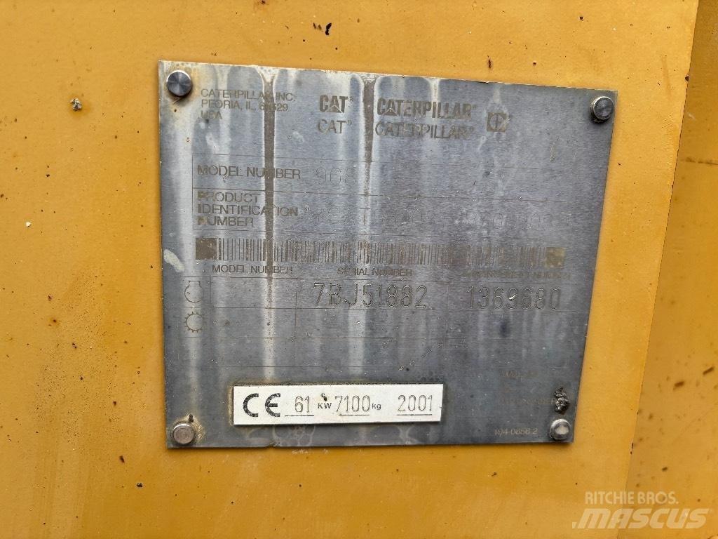 CAT 908 Chargeuse sur pneus