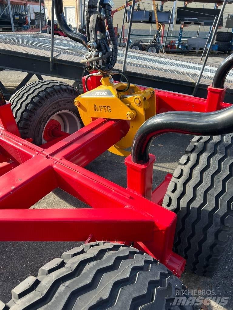 Mowi 1050/P 31T Remorque forestière avec grue