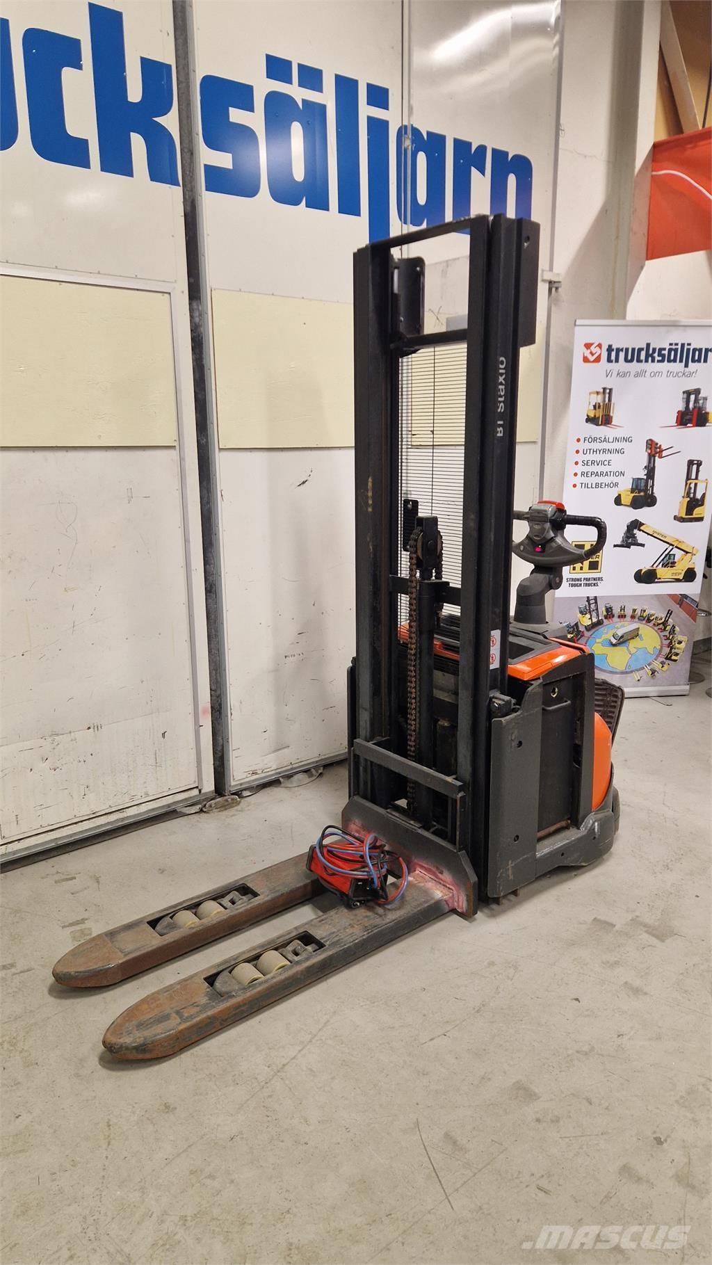 Toyota SWE120L Gerbeurs Automoteurs