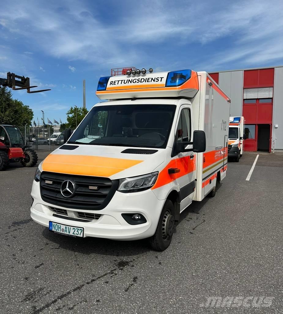 Mercedes-Benz 1000 Ambulance