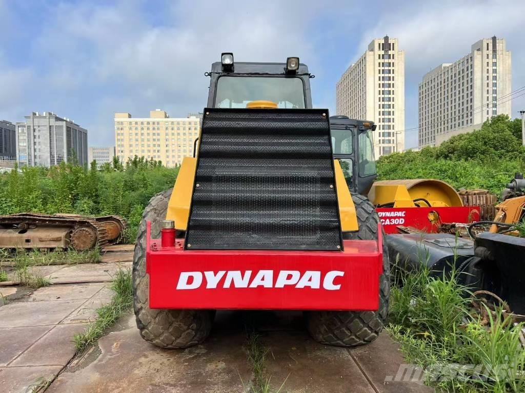Dynapac CA 25 D Rouleaux monocylindre