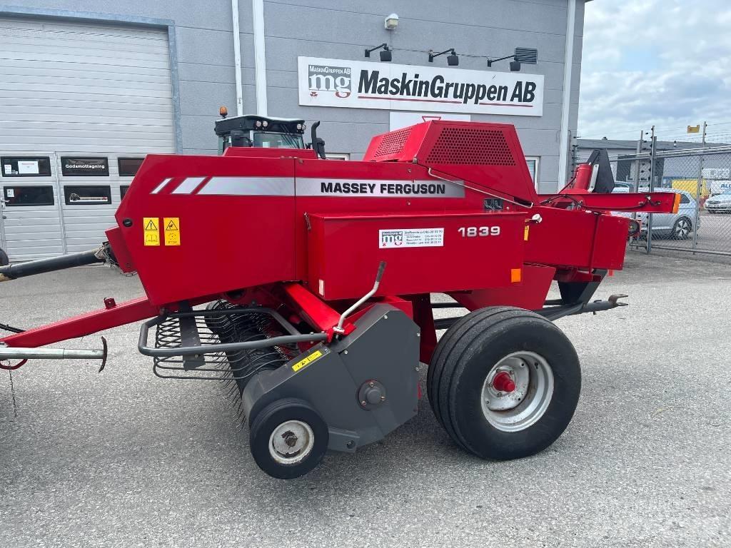Massey Ferguson 1839 Presse cubique