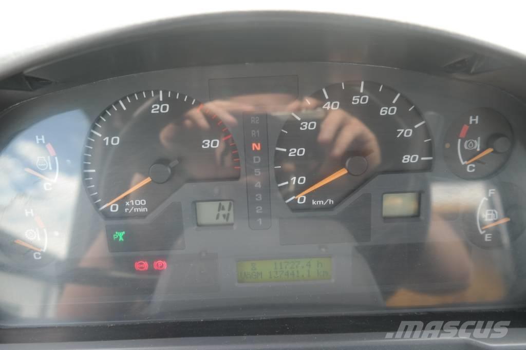 Komatsu HM 300-2 Tombereau articulé