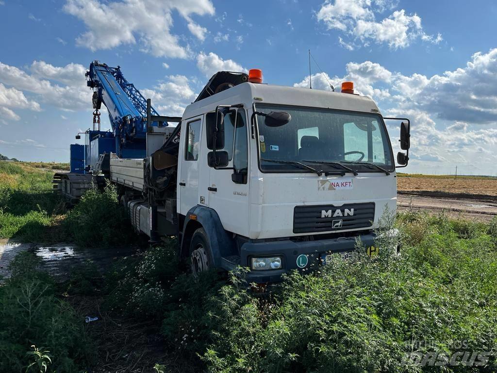 MAN LE 18.280 Camion plateau ridelle avec grue