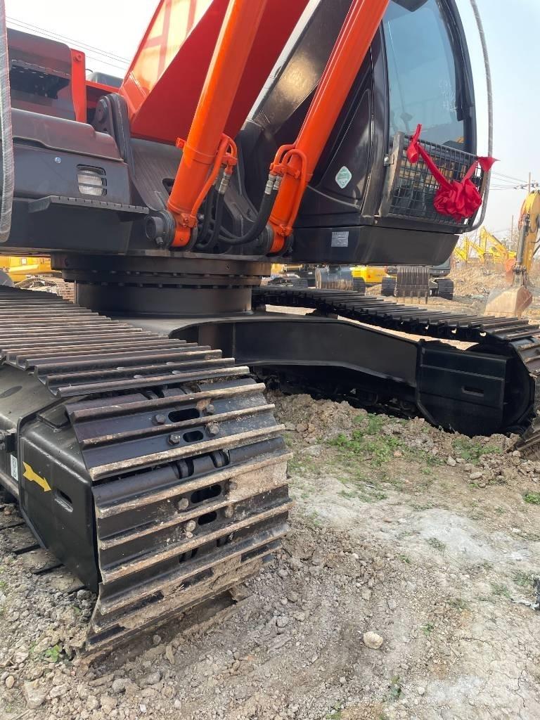 Hitachi ZX 210 Pelle sur chenilles
