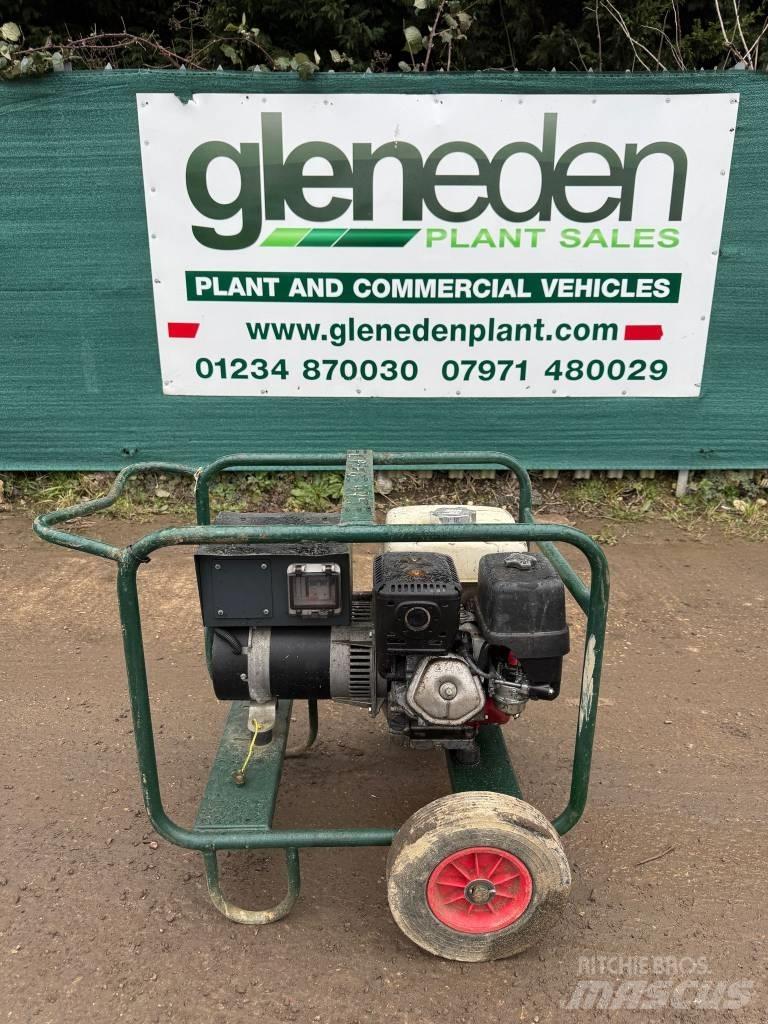  Mecc Alte 4KVA Générateurs essence