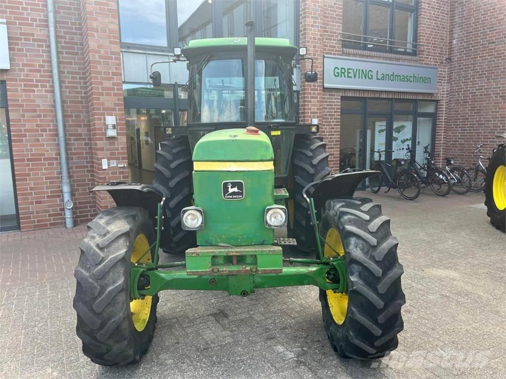 John Deere 3040 Tracteur