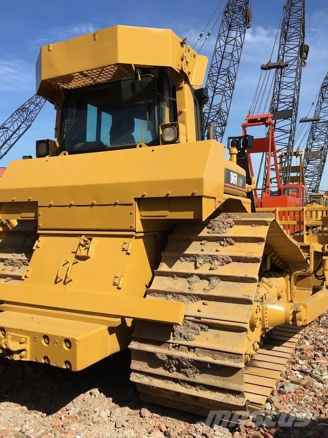 CAT D6R Bouteurs sur chenilles