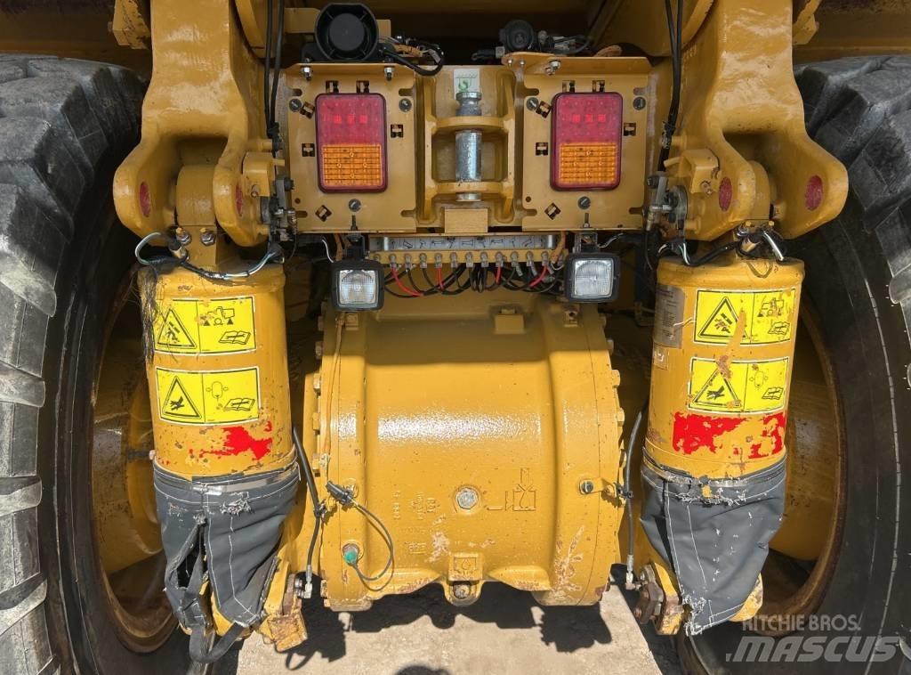 CAT 770 G Tombereau articulé