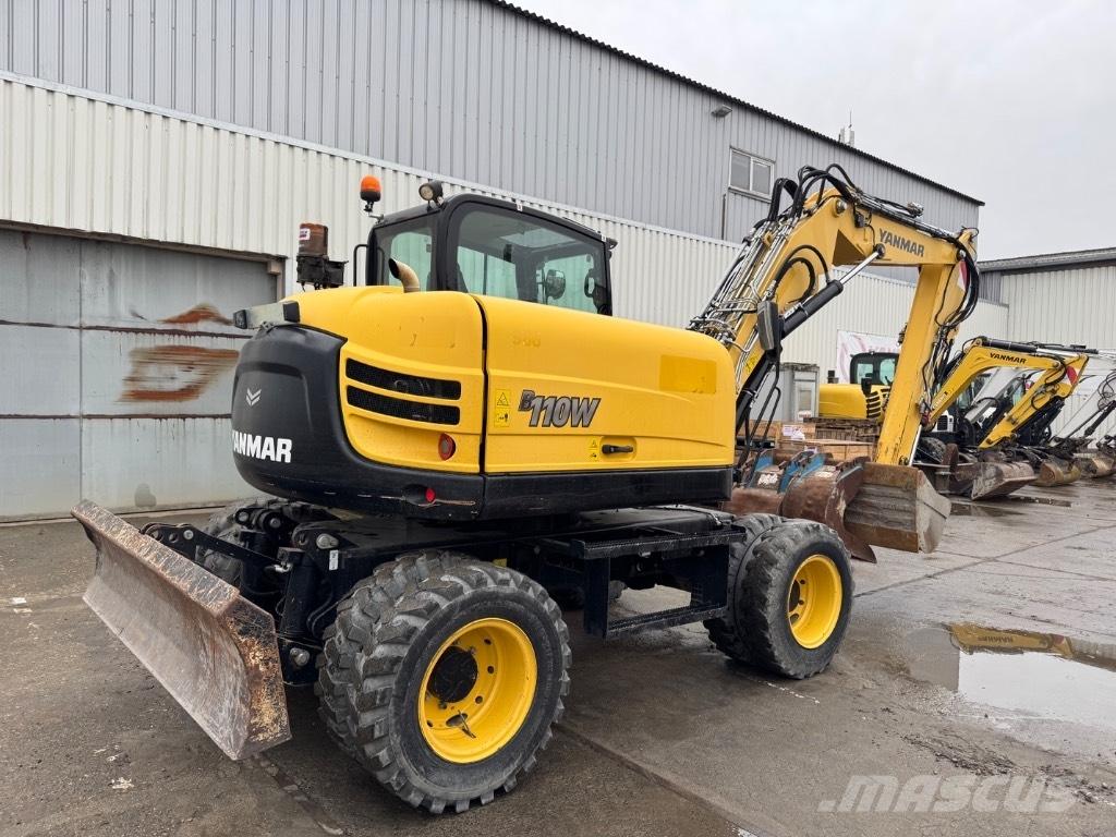 Yanmar B110W (40518) Pelle sur pneus