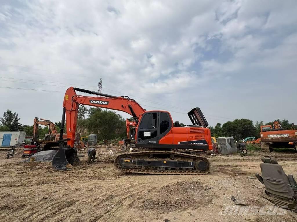Doosan DX225LC-9C Pelle sur chenilles