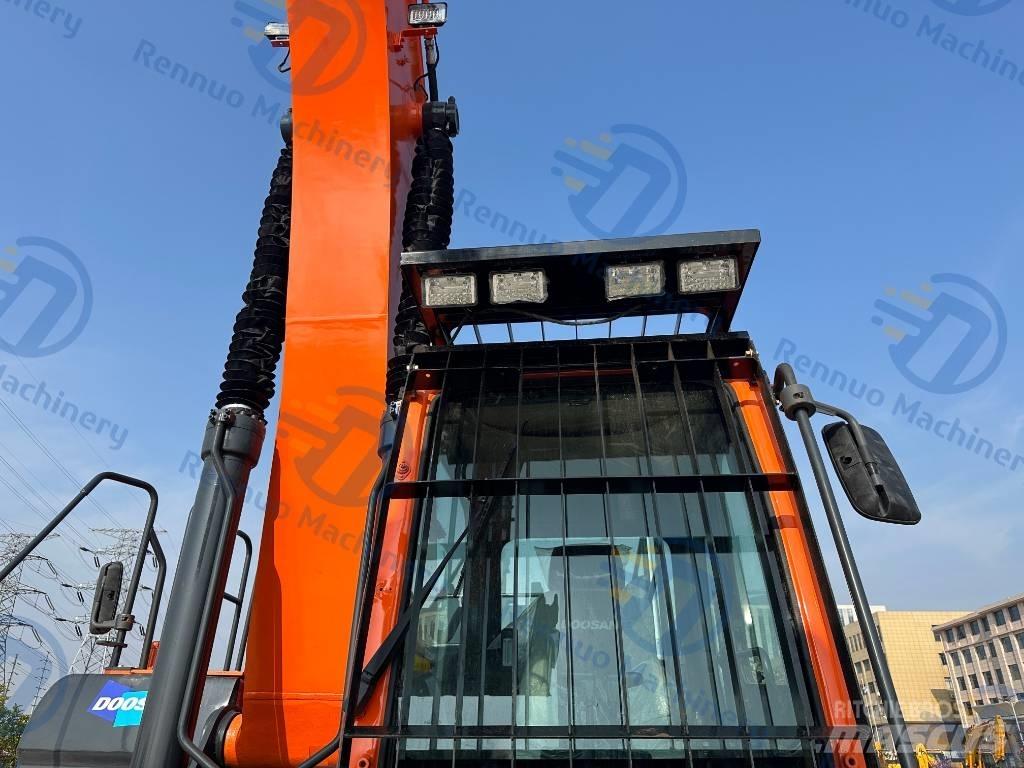Doosan DX 300LC-9C Pelle sur chenilles