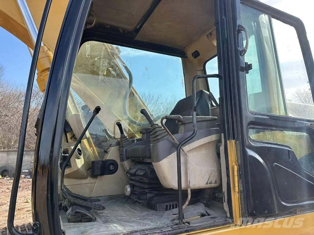 CAT 320 C L Pelle sur chenilles