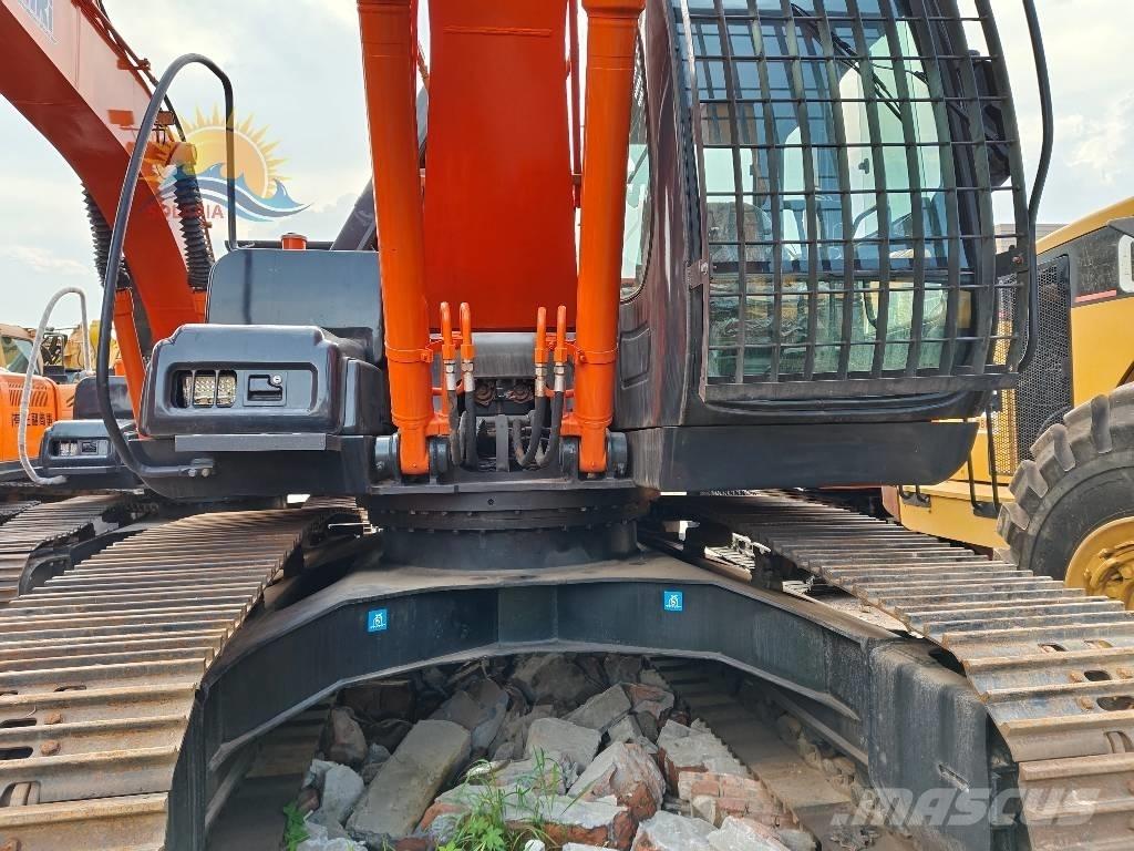 Hitachi ZX 200 Pelle sur chenilles