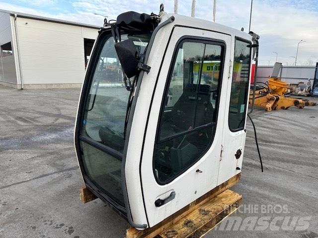Liebherr R 317 CAB Cabine