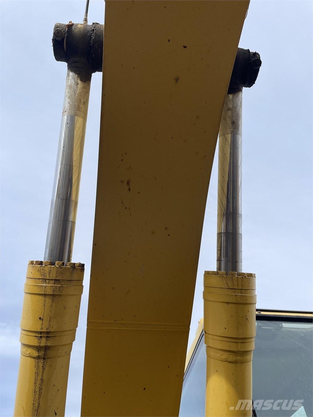 Komatsu PC 200 LC-7 Pelle sur chenilles