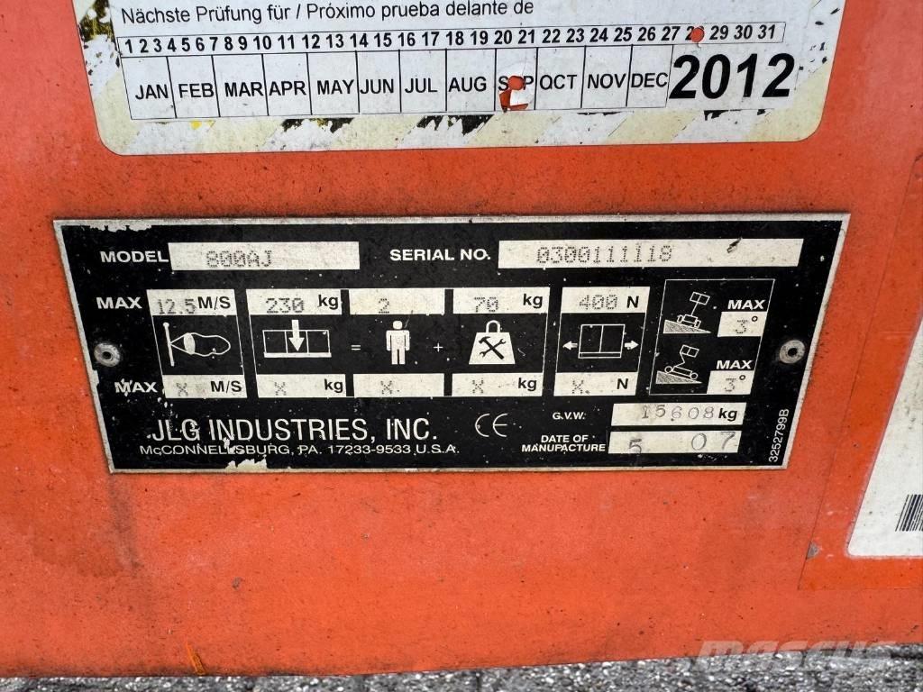 JLG 800 AJ Nacelles articulées