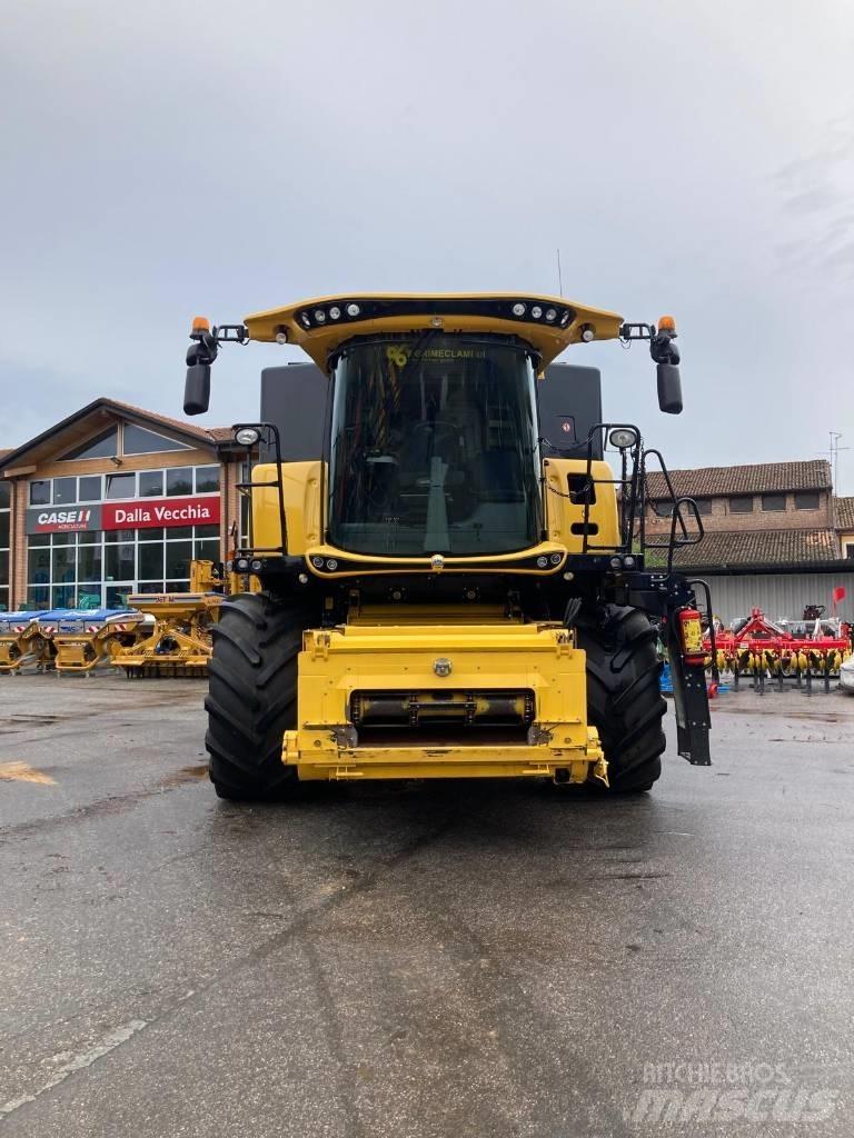 New Holland CR 8.90 Moissonneuse batteuse