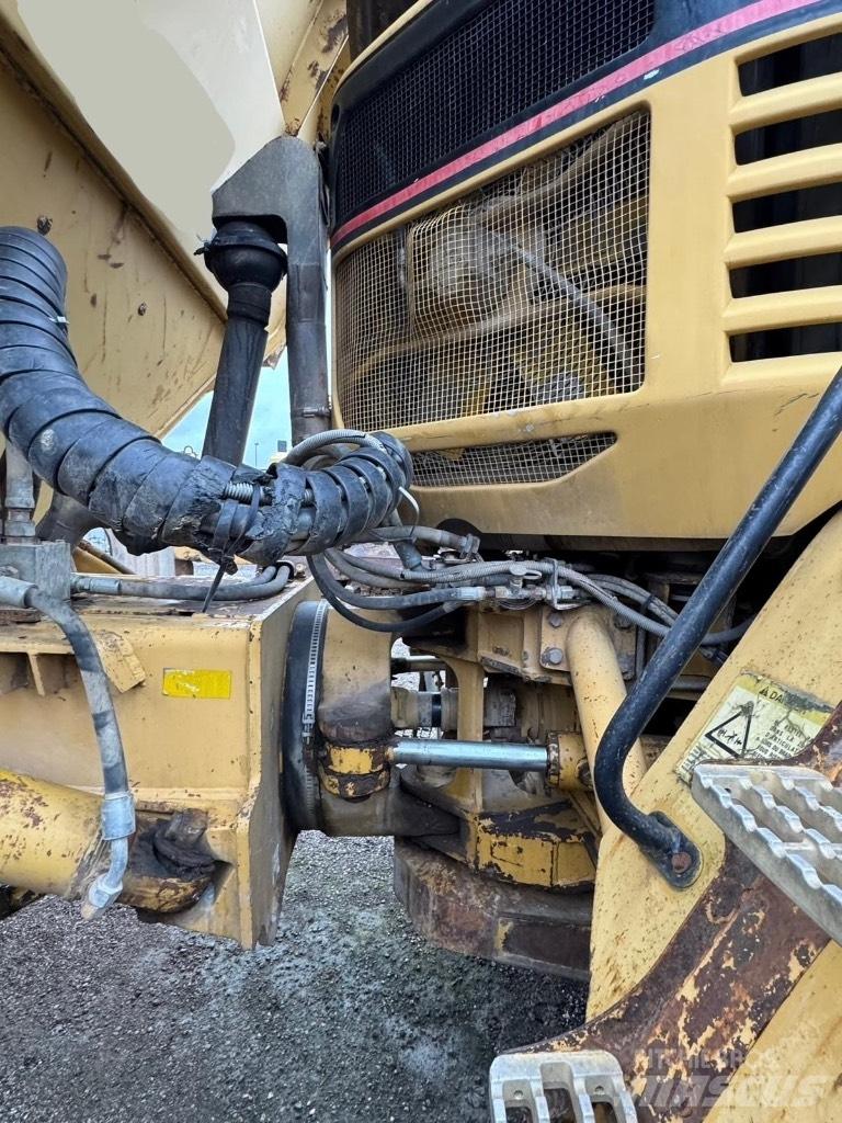 CAT 730 Tombereau articulé