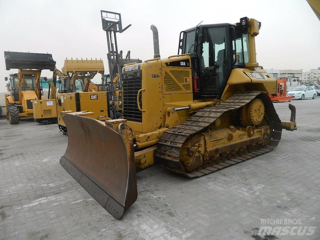 CAT D 6 N XL Bouteurs sur chenilles