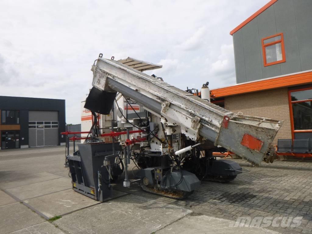 Wirtgen SP250 Hélicoptère pour béton