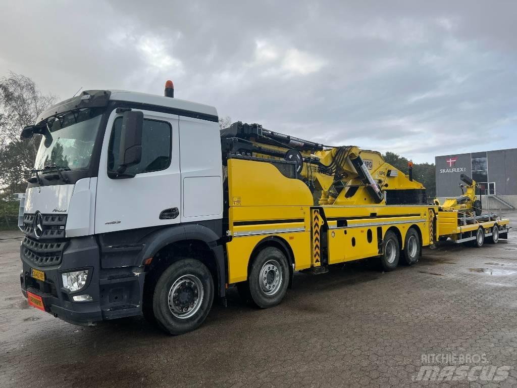 Mercedes-Benz 4153 Camion plateau ridelle avec grue