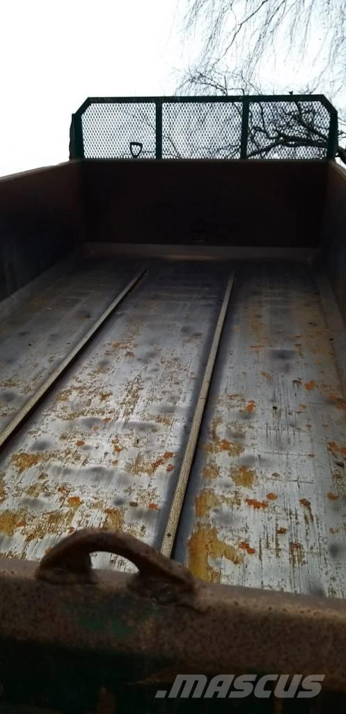 Sisu E11 Camion benne