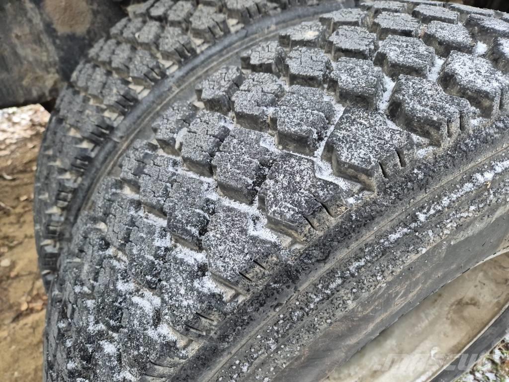 Sisu E11 Camion benne