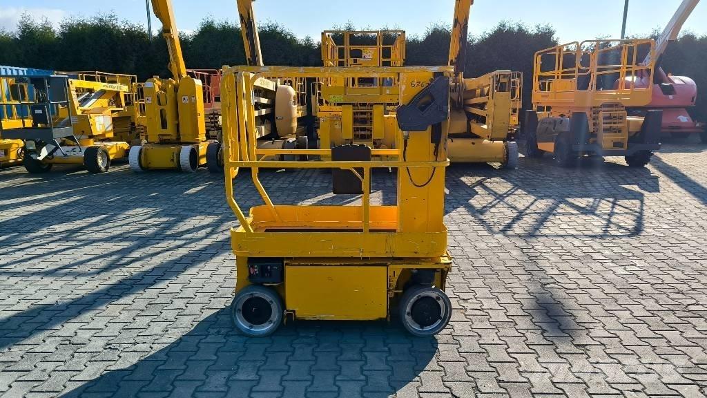 JLG 1230 ES Mât vertical