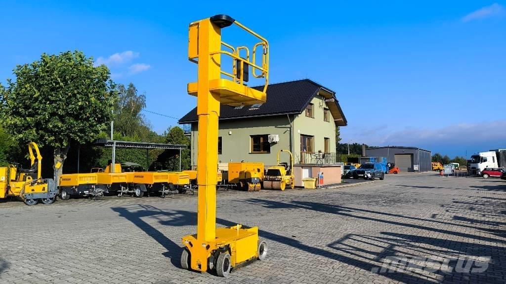 JLG 1230 ES Mât vertical