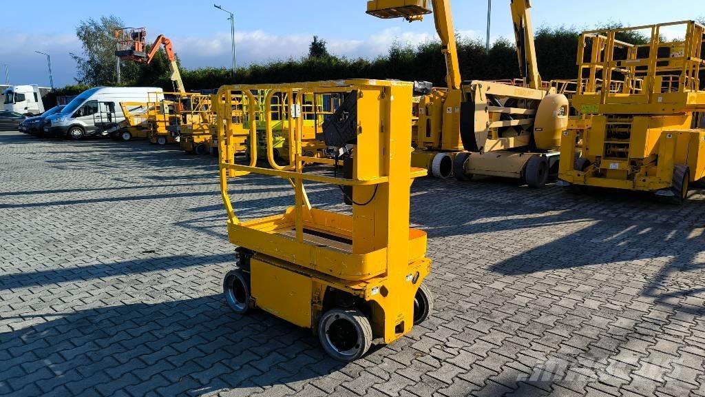 JLG 1230 ES Mât vertical