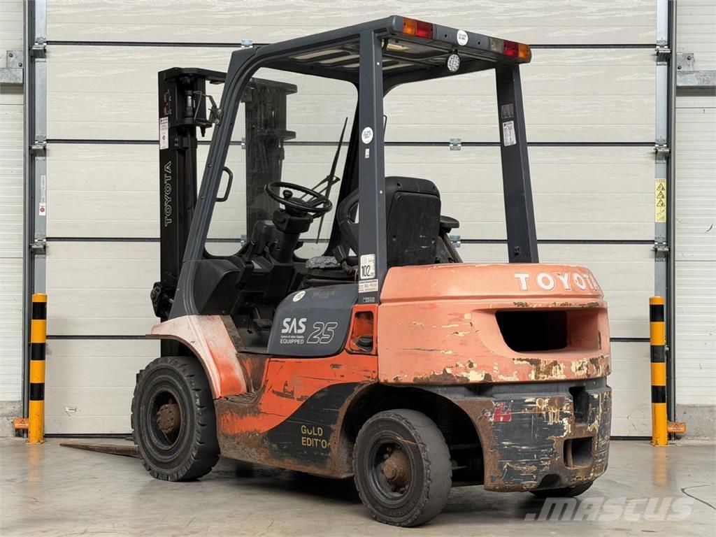 Toyota 62-7FDF25 Chariots diesel