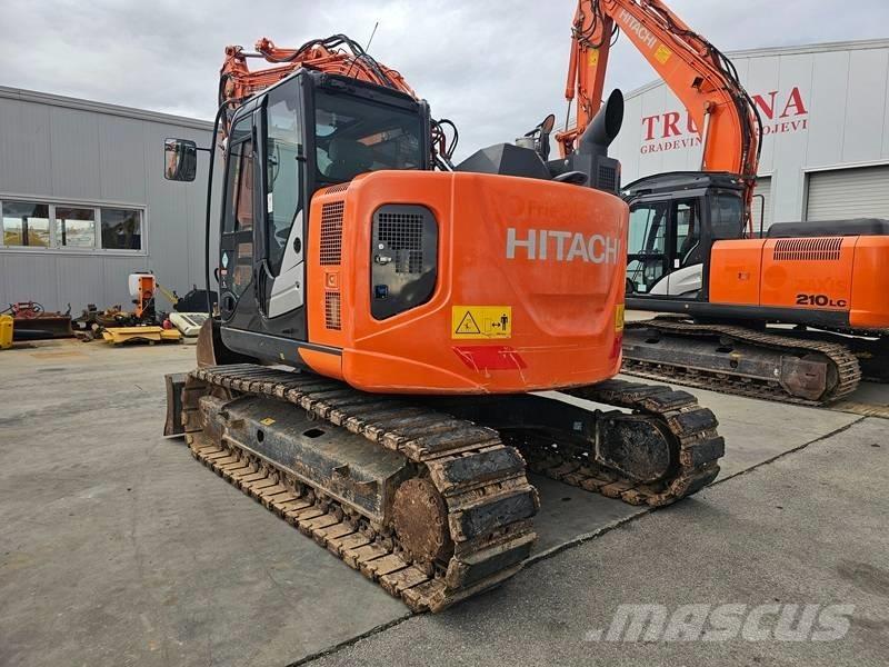 Hitachi ZX 135 US-6 Pelle sur chenilles
