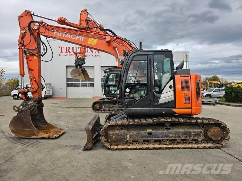 Hitachi ZX 135 US-6 Pelle sur chenilles