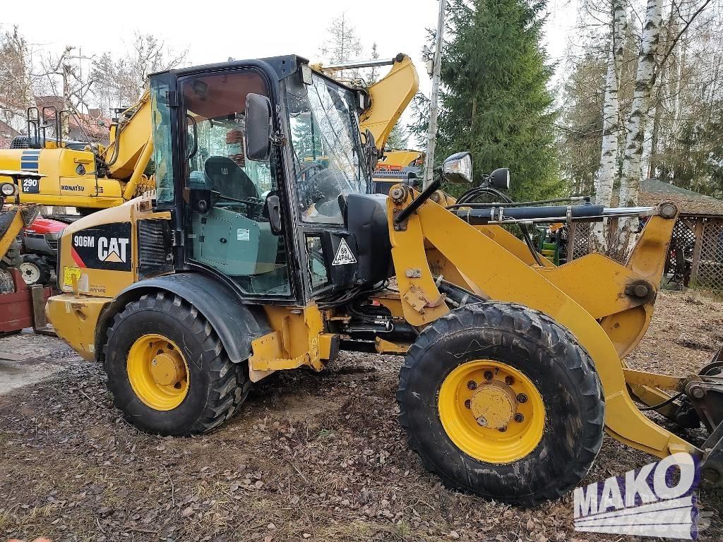 CAT 906 Chargeuse sur pneus