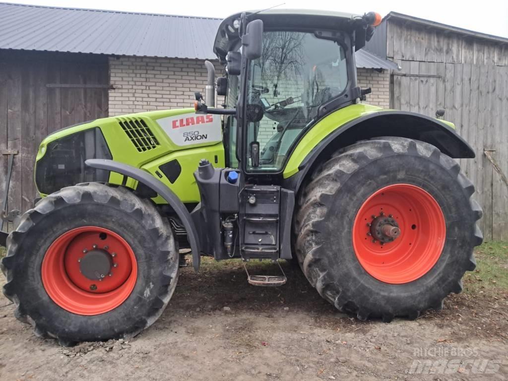 CLAAS Axion 850 Tracteur