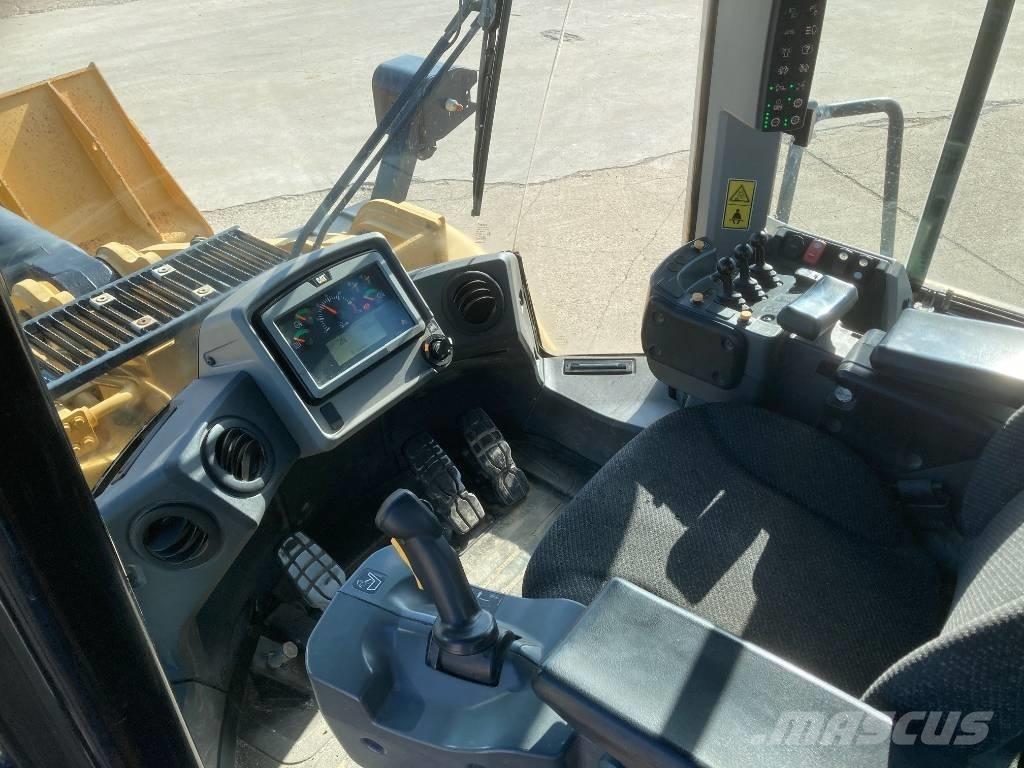 CAT 966 M Chargeuse sur pneus