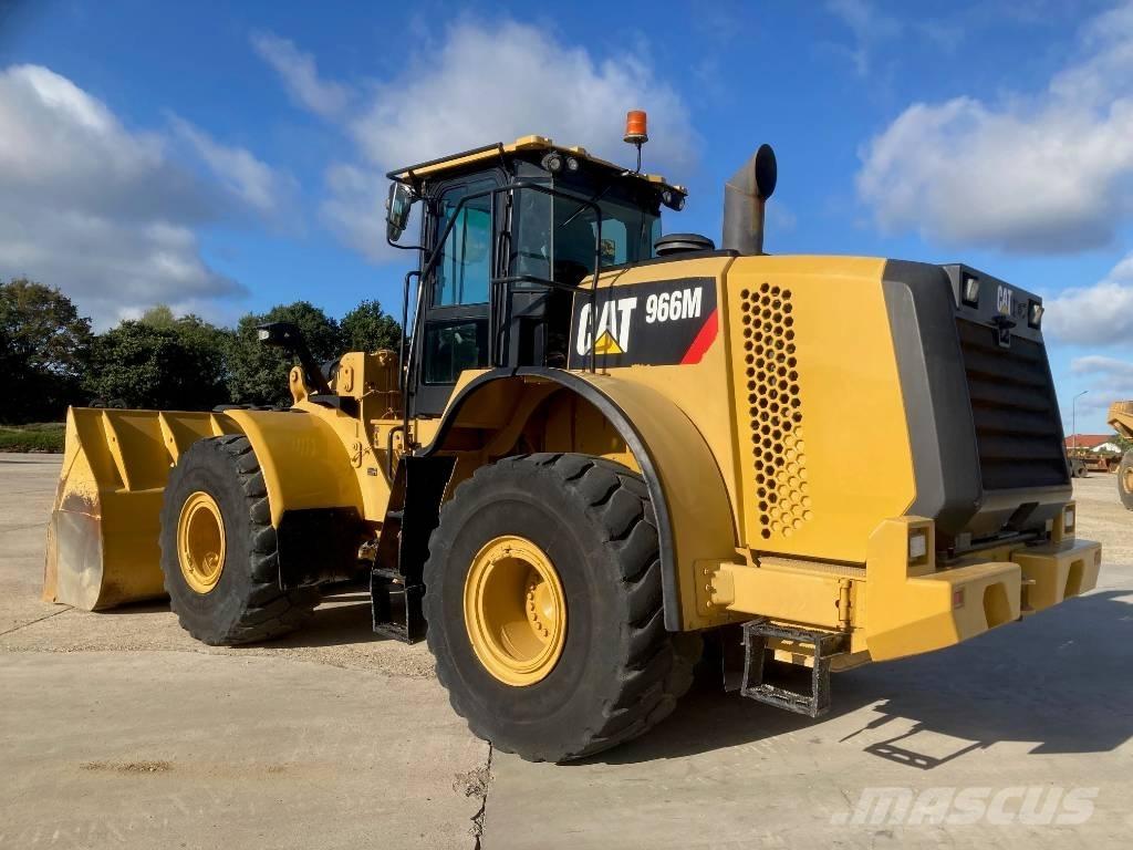 CAT 966 M Chargeuse sur pneus