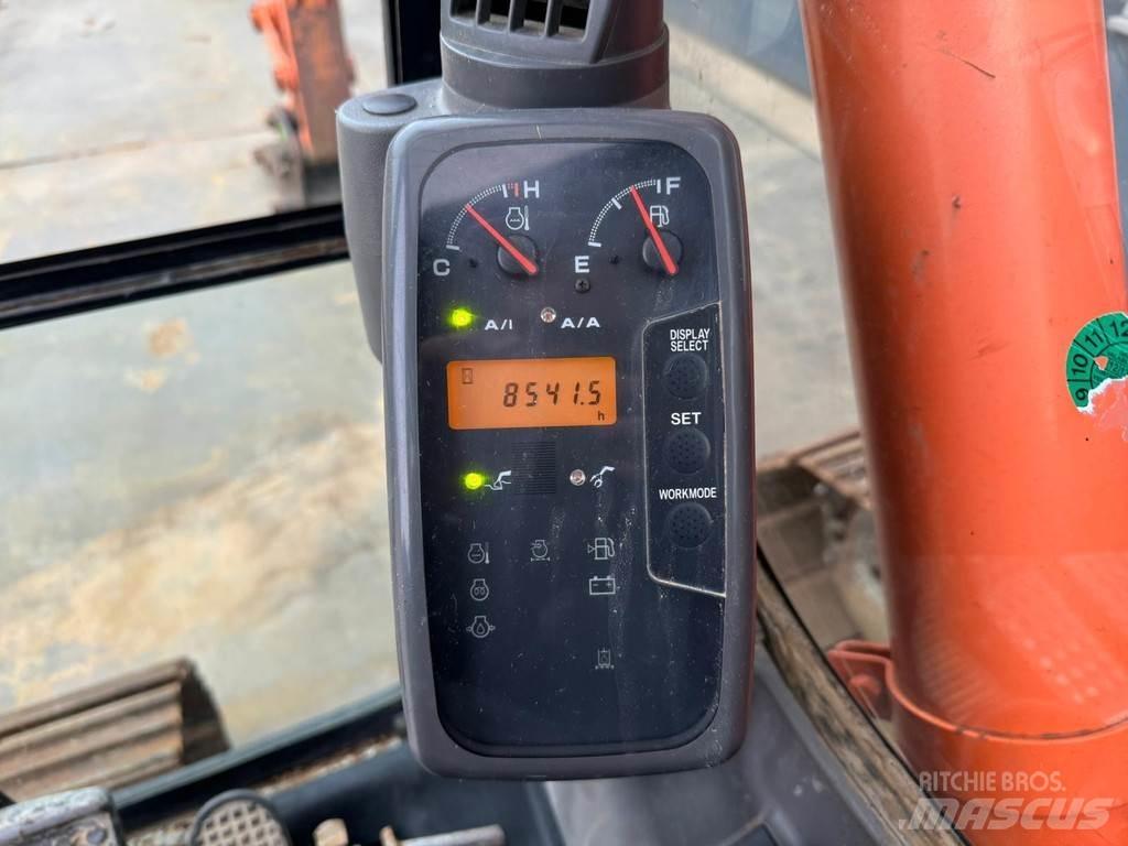 Hitachi ZX135US Pelle sur chenilles
