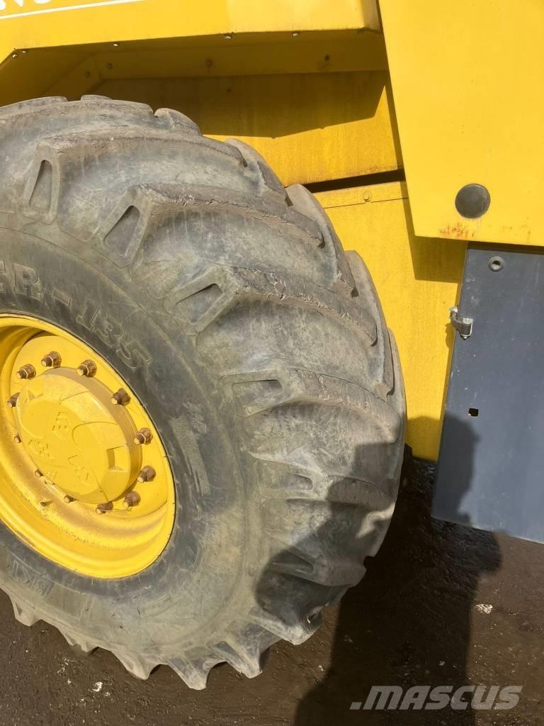 Bomag BW 213 Rouleaux monocylindre