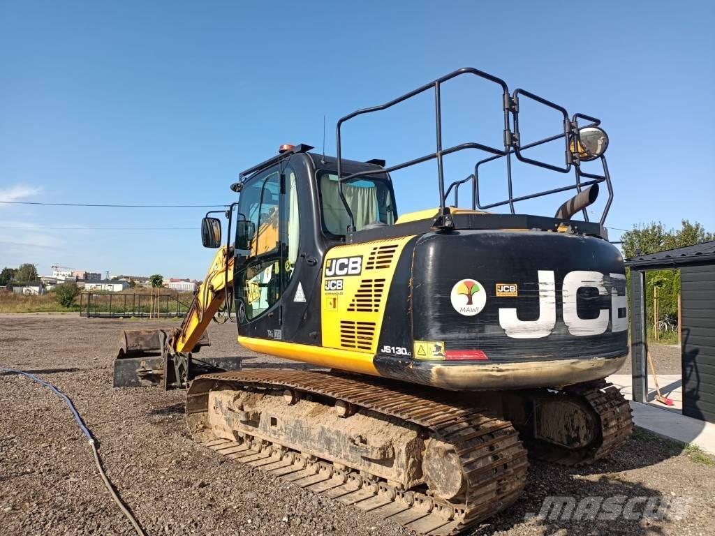 JCB JS 130 Pelle sur chenilles