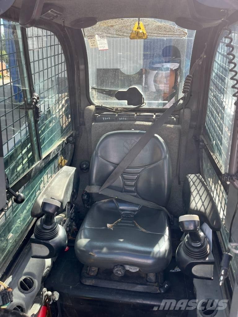 New Holland L 218 Chargeuse compacte