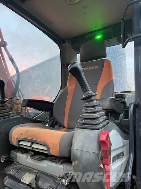 Doosan DX 140 LC-3 Pelle sur chenilles