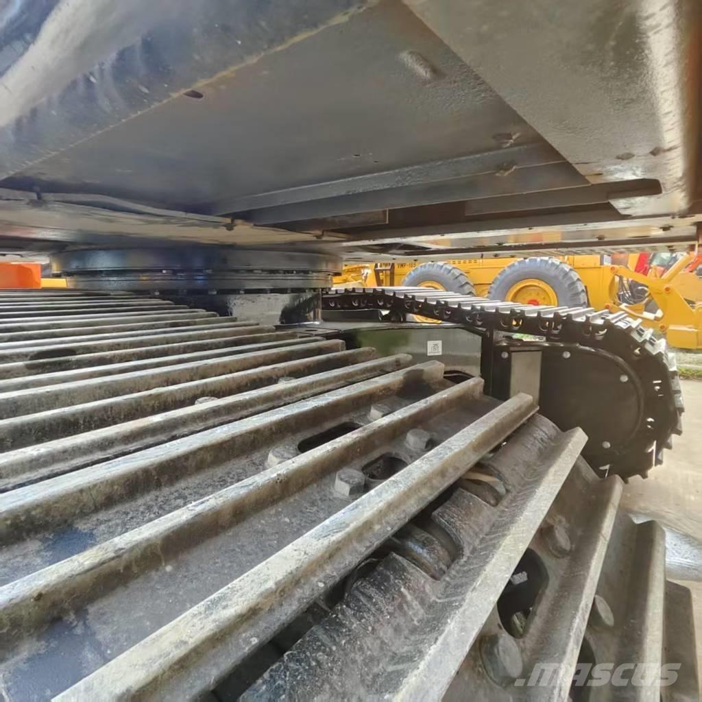 Hitachi ZX 130 Pelle sur chenilles