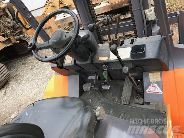 Toyota 7 FD 40 Chariots diesel