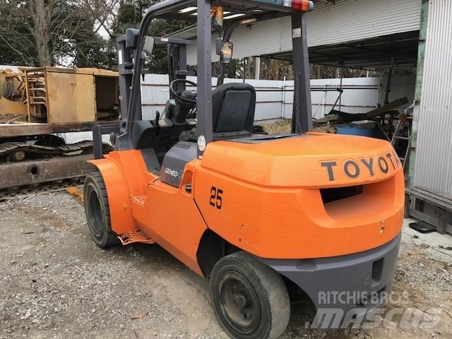 Toyota 7 FD 40 Chariots diesel