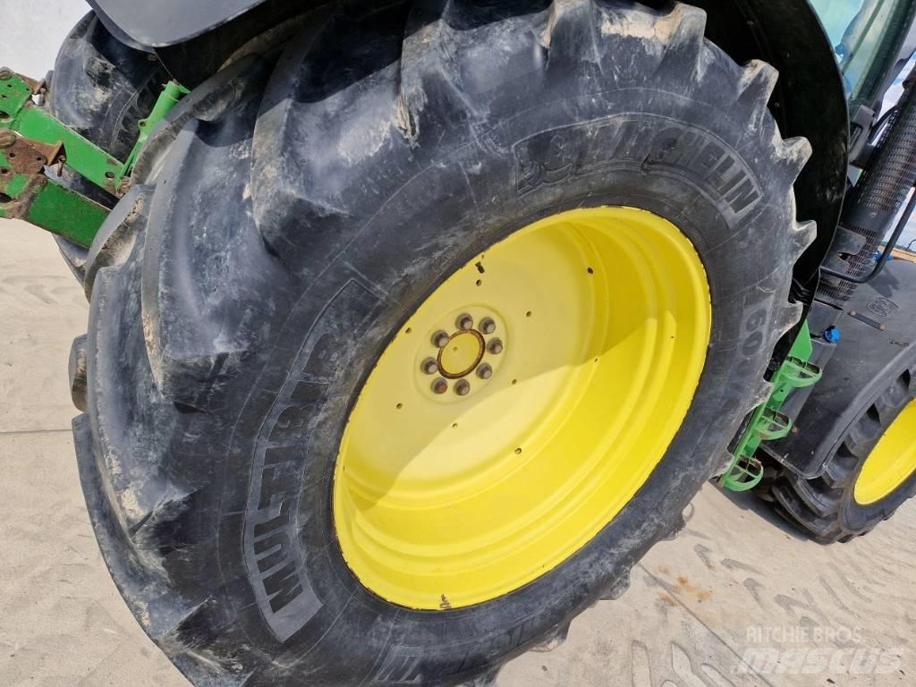 John Deere 6115 R Tracteur